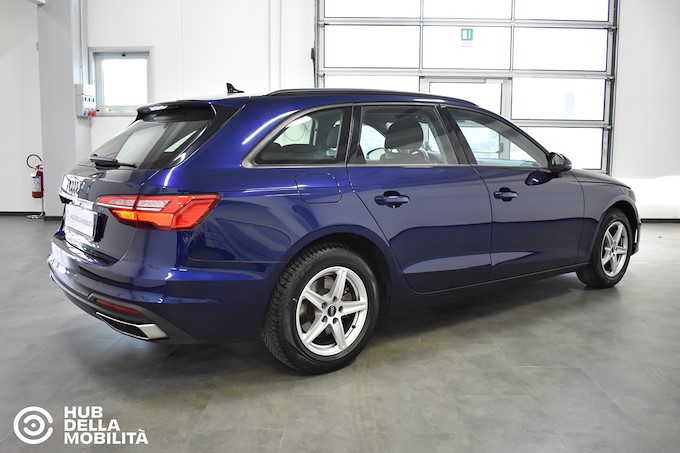 AUDI A4 Avant 30 TDI 136 CV S tronic